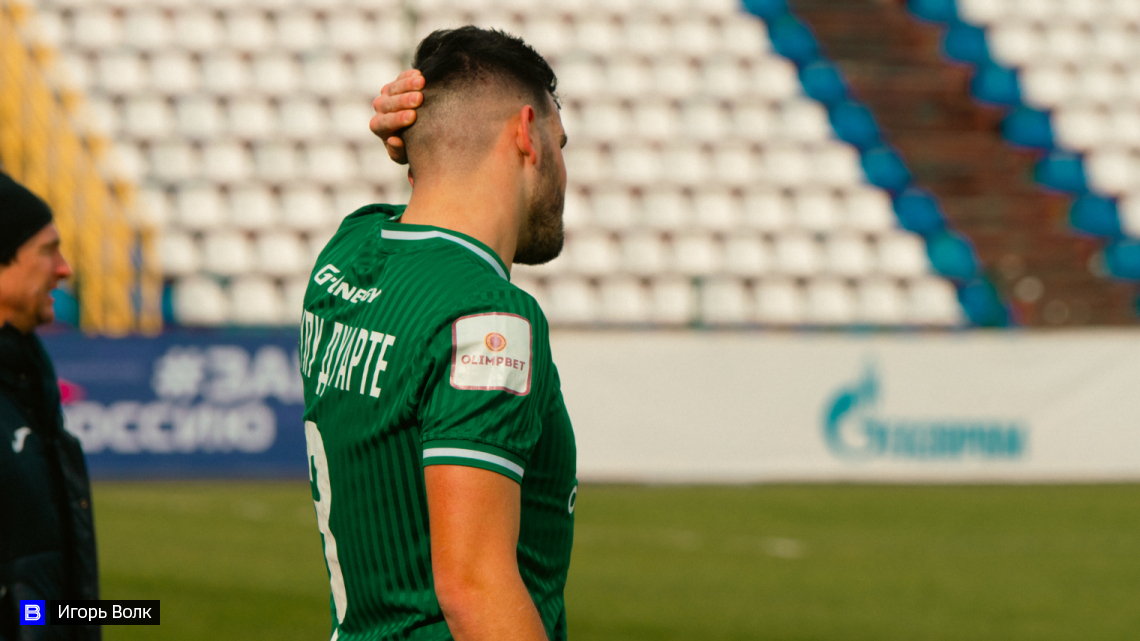 Питер паркер тоби магуайр танцует. Томи маггауэр. Тоби магуайр братья стрижка. Томи маггауэр. Томи маггауэр.