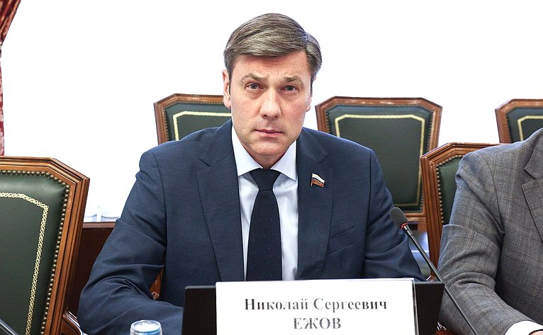 Николай Ежов