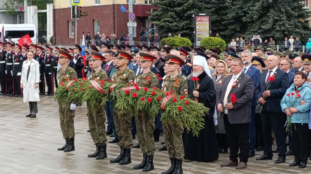 На площади Партизан в Брянске прошел митинг в честь Дня Победы