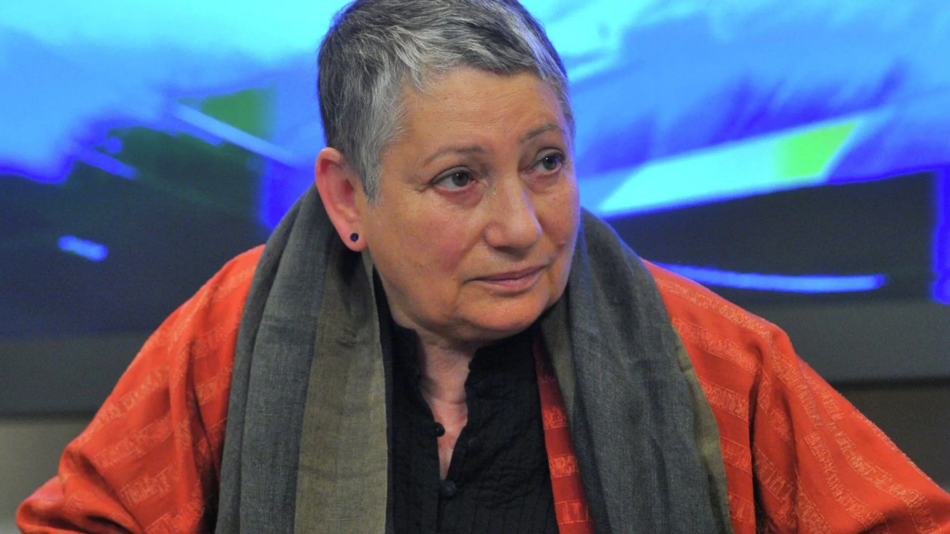 А ты записался плакат. Волонтерская деятельность в россии. Волонтерство картинки. Женщины военнослужащие сво. Субботник советский плакат.