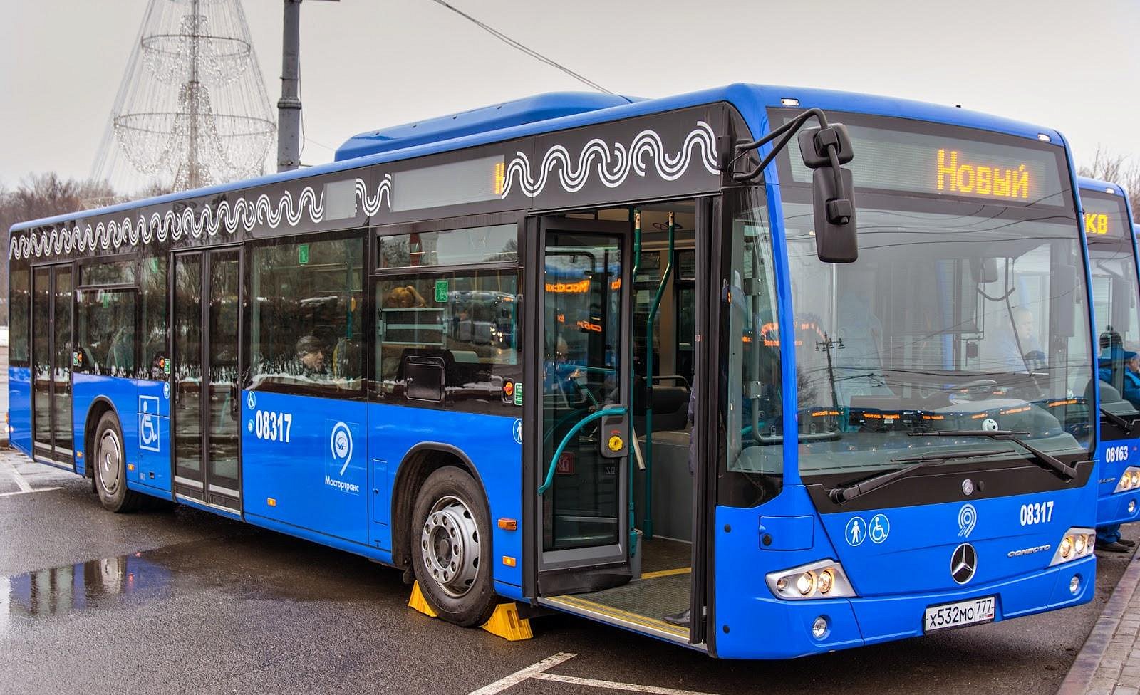 Где щас автобусы. Mercedes Conecto. Mercedes-Benz Conecto Мосгортранс. Mercedes Citaro. Автобус Мерседес Мосгортранс.