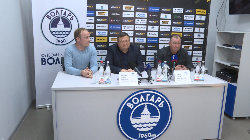 Астраханский «Волгарь» приобрёл в команду двух новых футболистов 