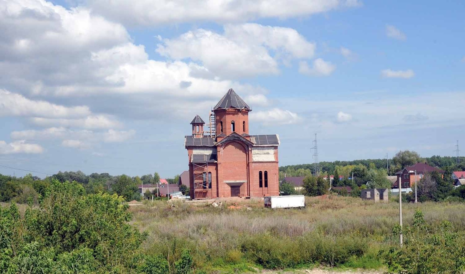 Уфа армения. Красный городок Самарская область Сергиевский район Церковь. Красный городок Церковь Николая Чудотворца. Сергиевск красный городок.