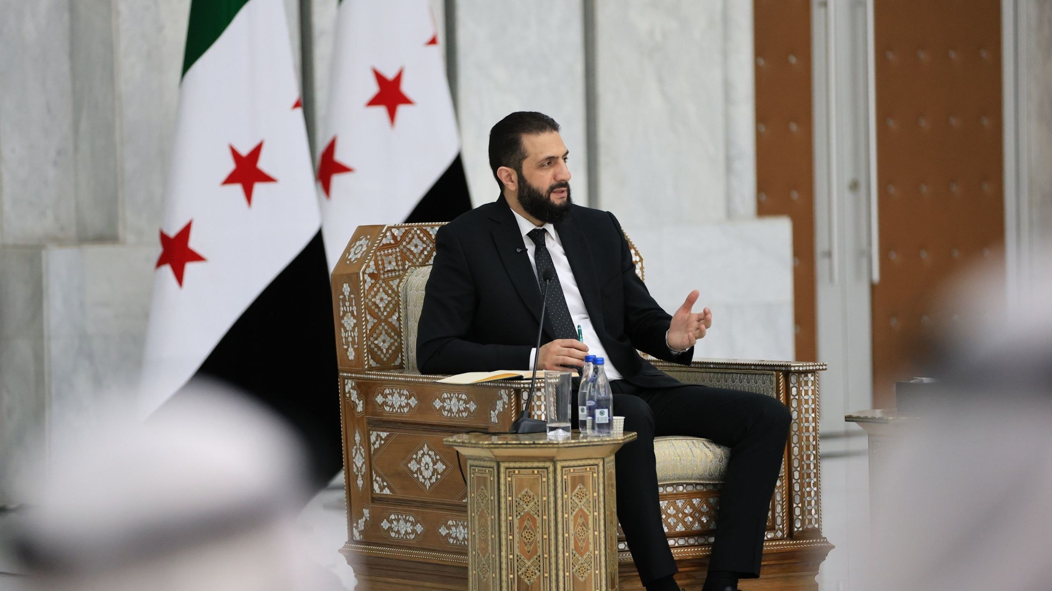 И не разберёшь: с кем - со своими боевиками, с турками или с евреями - временный президент Сирии аш-Шараа пытается установить свою власть на сирийской крови.