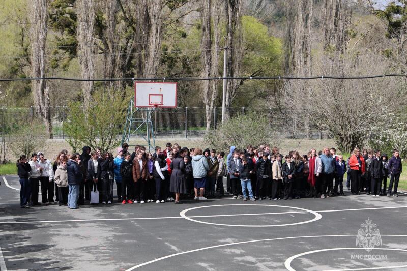 В Крыму прошли масштабные учения по ликвидации лесного пожара
