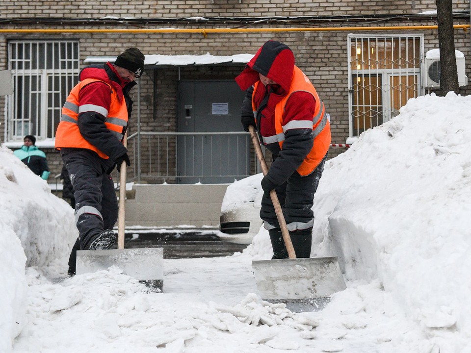 Дополнительные ресурсы направят на уборку снега в проблемных зонах Долгопрудного