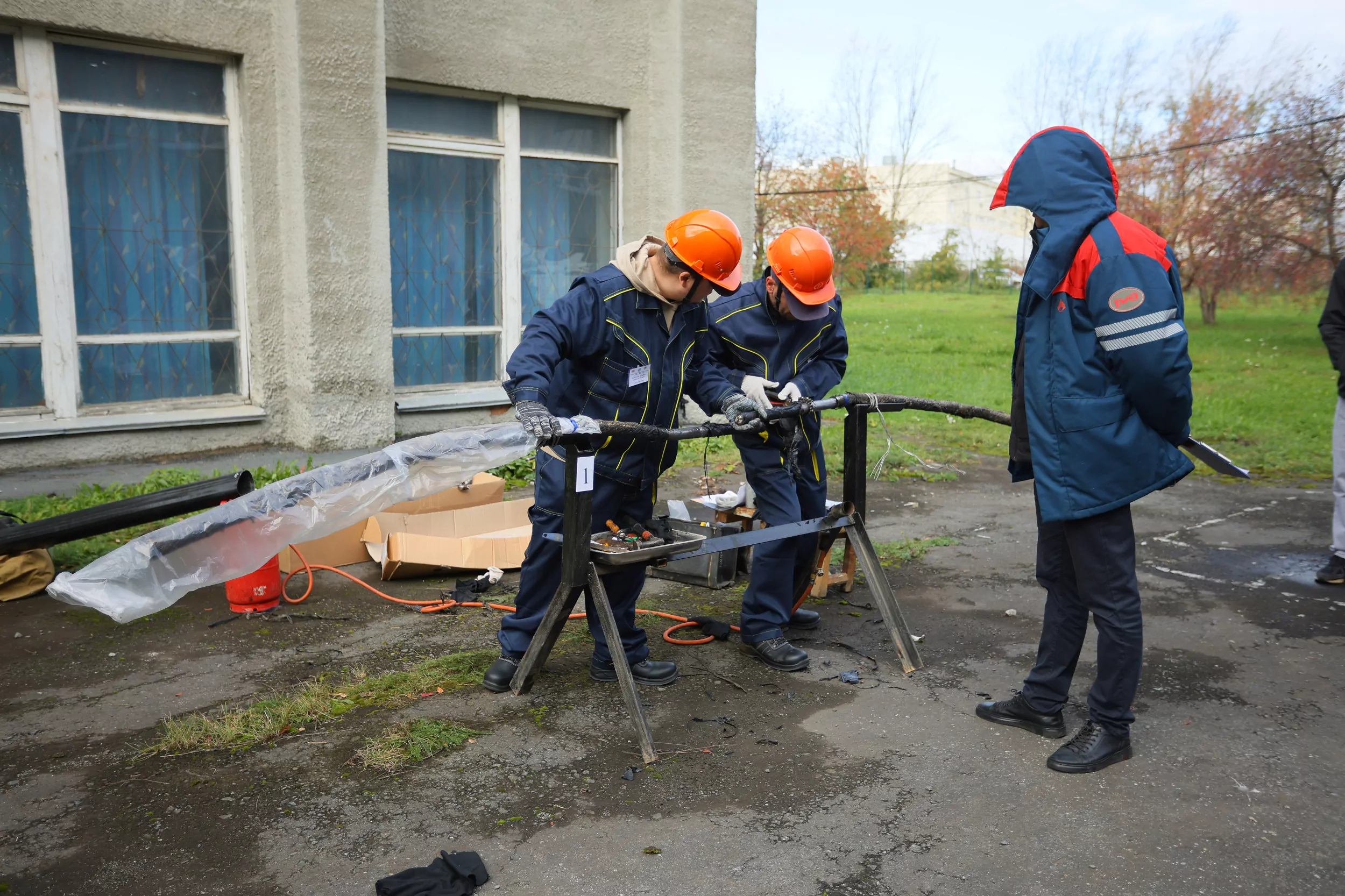 В Екатеринбурге прошел ежегодный конкурс профессионального мастерства «Лучший кабельщик – электромонтер по ремонту и монтажу кабельных линий»