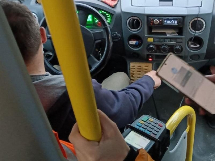 Стало известно, насколько тысяч подняли зарплату водителям маршруток в Воронеже