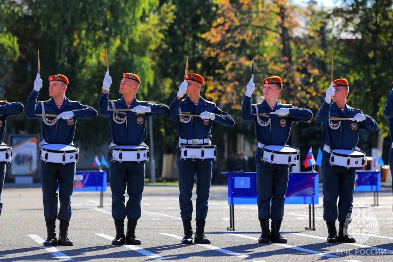 Первокурсники Академии гражданской защиты МЧС России приняли Военную присягу