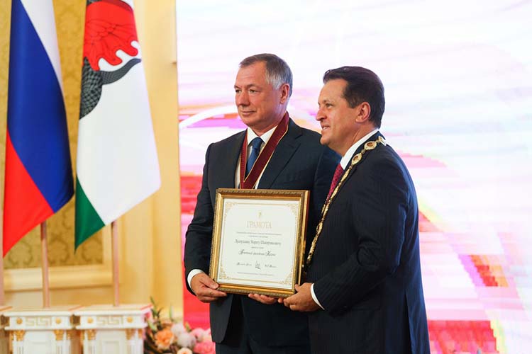 Во время работы Хуснуллина в республике были построены такие «знаковые для каждого жителя города» объекты, как мечеть Кул Шариф, площадь Тысячелетия, запущены в эксплуатацию первые пять станций Казанского метрополитена