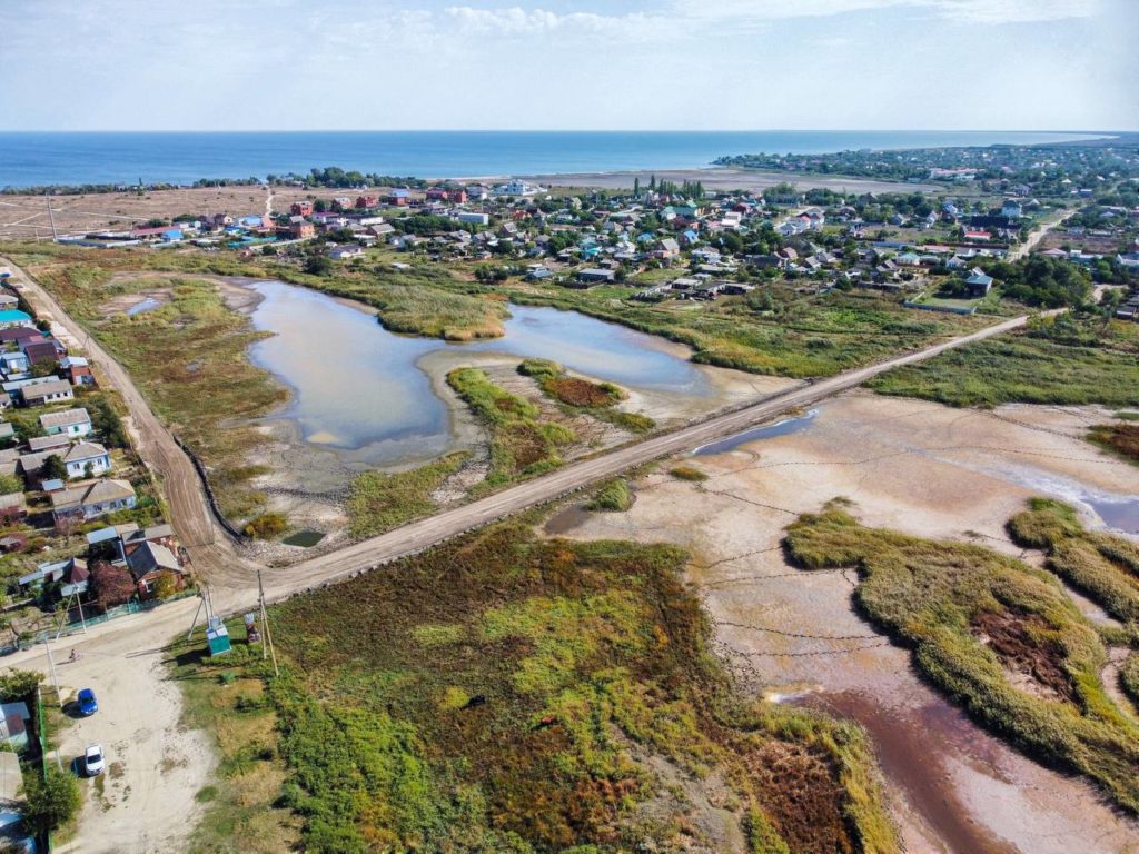 Погода в должанской ейский. Станицы. Обрыв в станице Должанской. Должанский район фото.