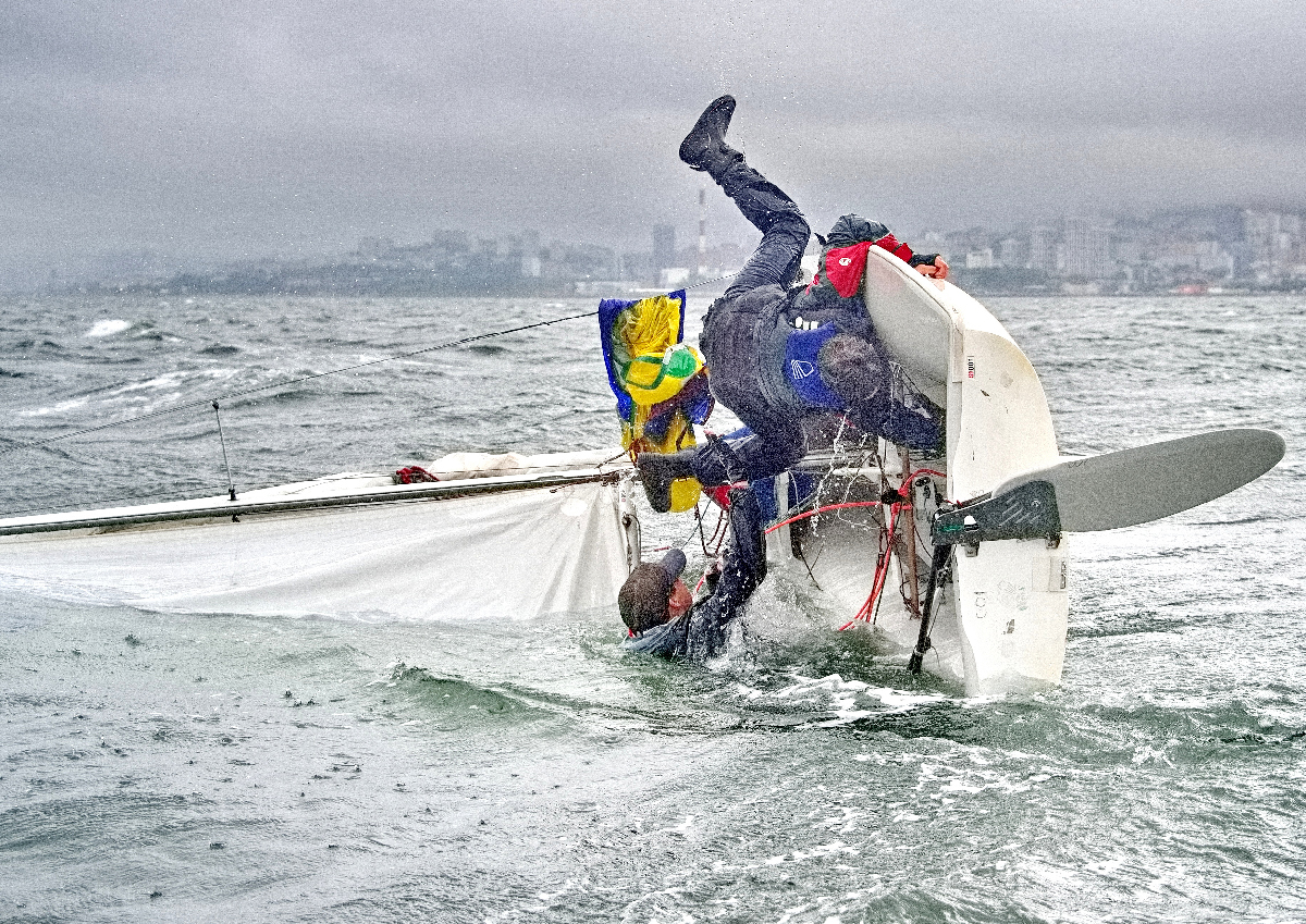 Оверкиль. Яхта луч. Оверкиль из-за блоков плавучесть на дне лодки. Оверкиль. Яхта лазер 4.