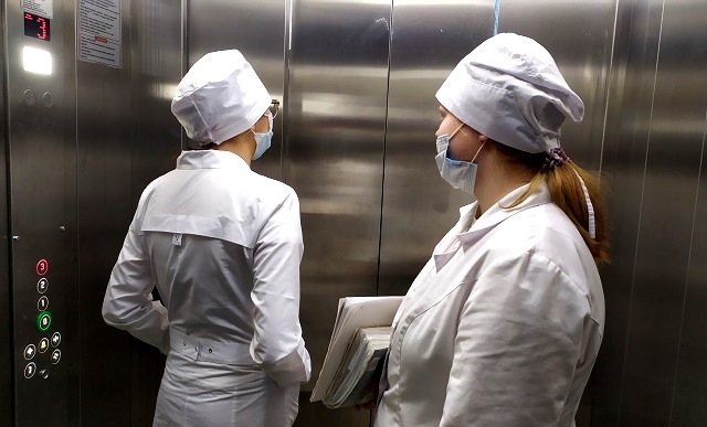 Медработникам поднимут зарплату в 2024. Масочный режим в медицинских учреждениях. Зарплата медработников. Масочный режим в Татарстане. Повышение зарплаты медикам.