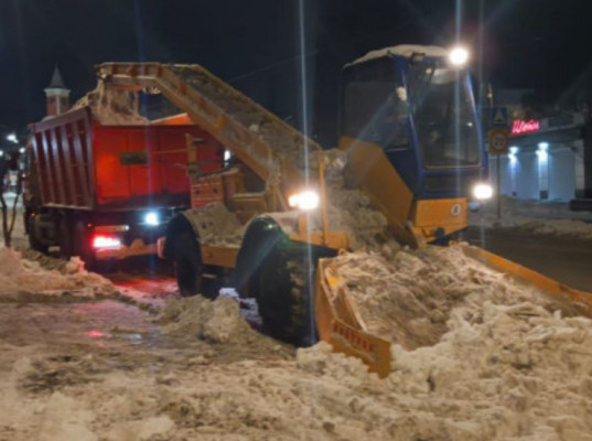 В Ульяновске за ночь вывезли снег с семи улиц