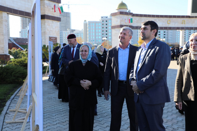 Открытие выставки «Защита суверенитета Российского государства. История и современность» на территории Чеченской Республики