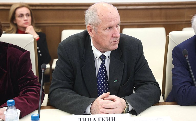 Совещание Комитета Совета Федерации по аграрно-продовольственной политике и природопользованию «О реализации Всероссийской программы «Деревья – памятники живой Природы»»