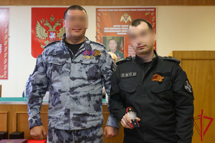 В Санкт-Петербурге поздравили ОМОН «Балтика» (на транспорте) Росгвардии с 33-летием со дня образования
