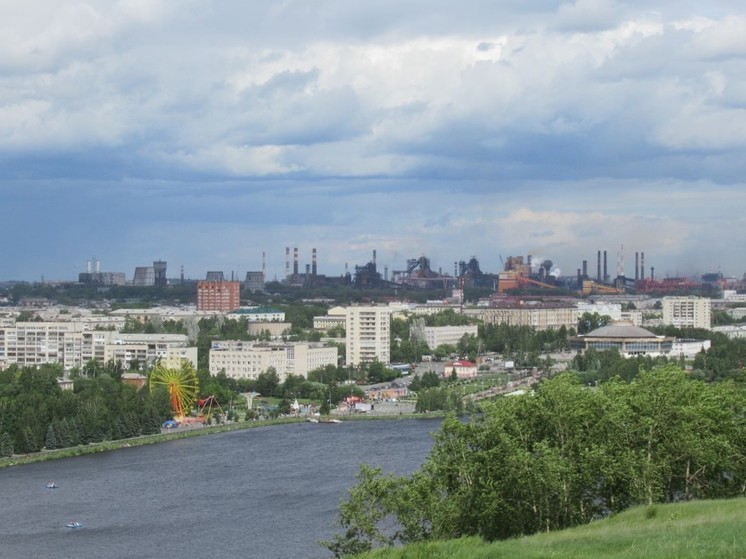 В Нижнем Тагиле возник пожар в девятиэтажном жилом доме