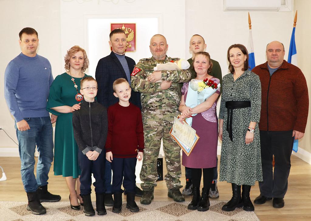 Церемония имянаречения в отделе по Чунскому району службы ЗАГС Иркутской области