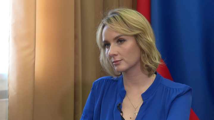 Проект Вызов: В семьи по всей России вернули почти 8 тысяч детей