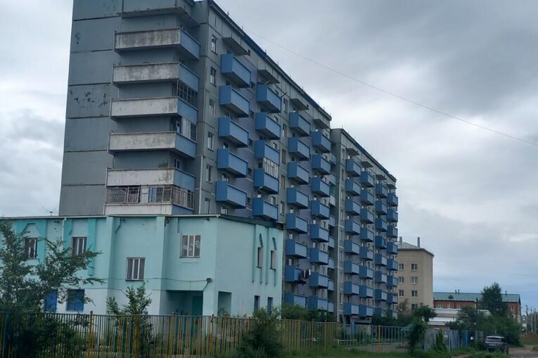 Девятиэтажка в Борзе