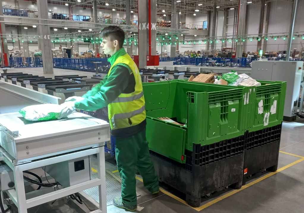 Сортировочный центр сдэк. Сортировочный центр сдэк что это. Сортировочный центр сдэк что это. Фулфилмент сдэк. Сортировочный центр москва.