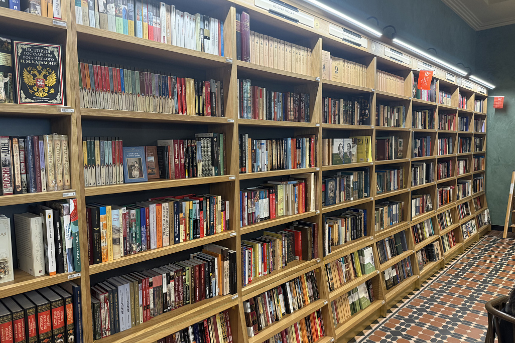 Дом книги рекомендует | ФОТО Александры ЦУКАНОВОЙ 