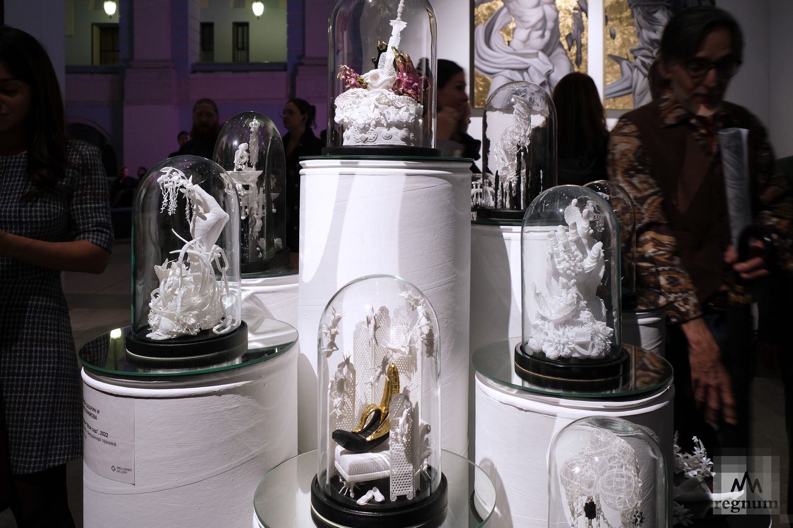 Работы Марии Ефимовой и Андрея Шкарина из серии «Мой сад»