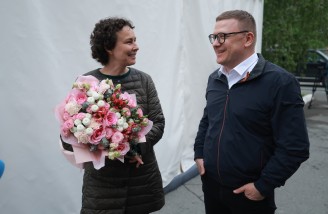 Алексей Текслер поздравил южноуральцев с юбилеем Великой Победы на праздничном концерте