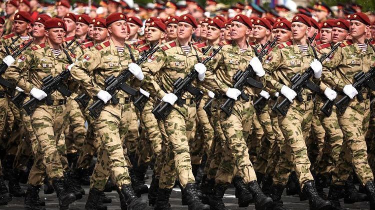 Парад в Москве 9 Мая пройдет без военной техники, прибудут лидеры иностранных государств
