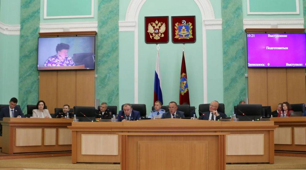 Законотворческий процесс продолжается: состоялось очередное заседание областной Думы