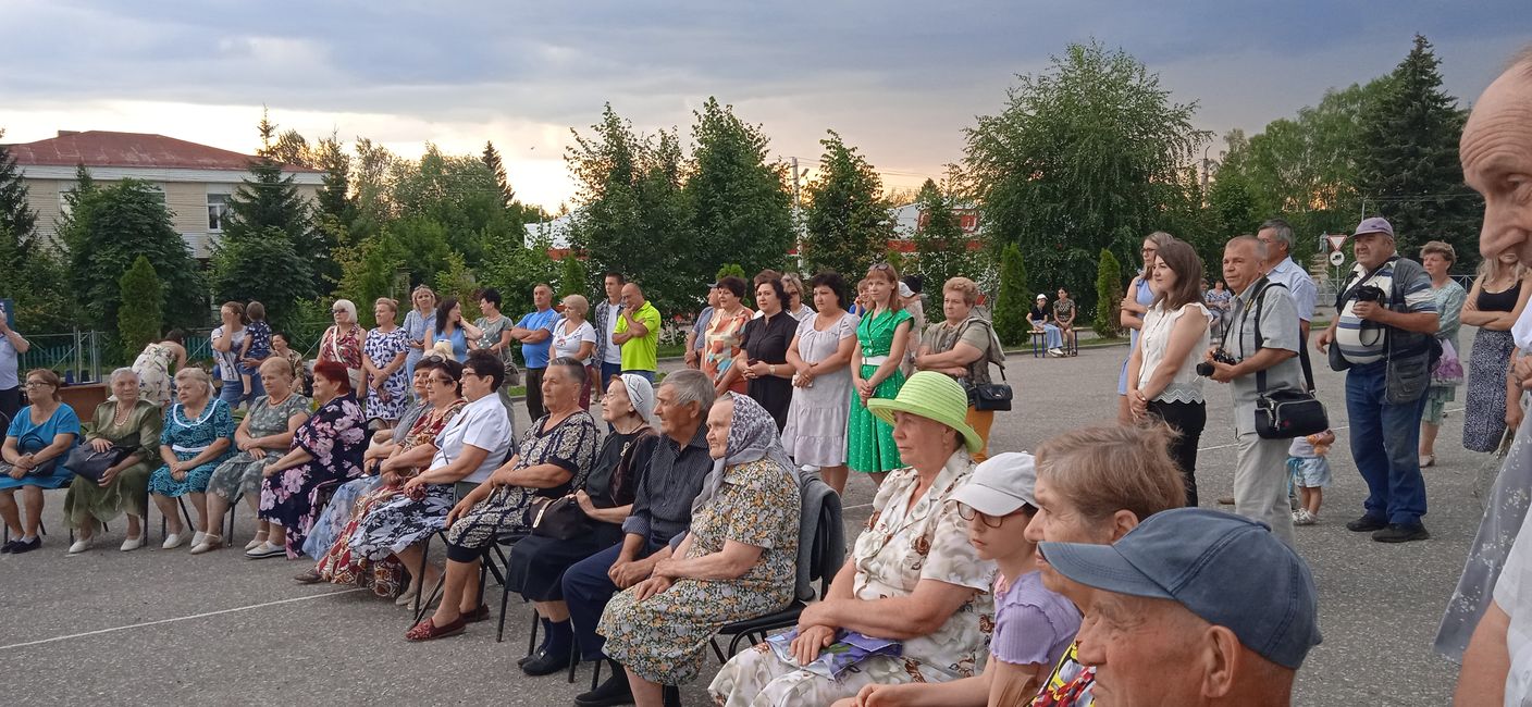 Сосновоборск пгт. Сосновоборск 2022. День города Сосновоборск. Поздравление жителей поселка с днем поселка. Фото жителя.