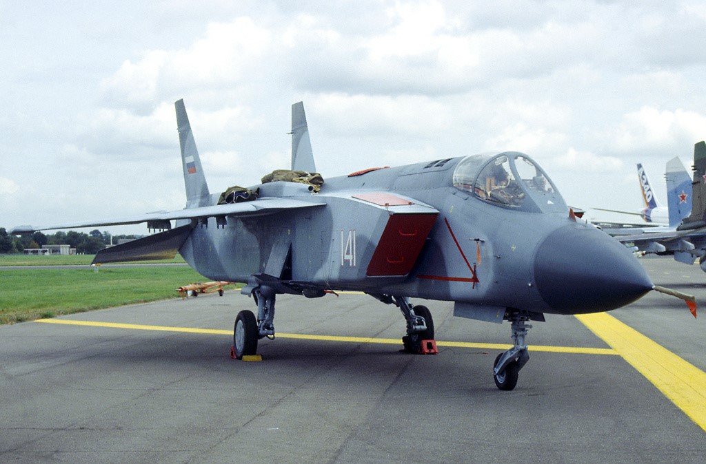 11 Як-141.jpg