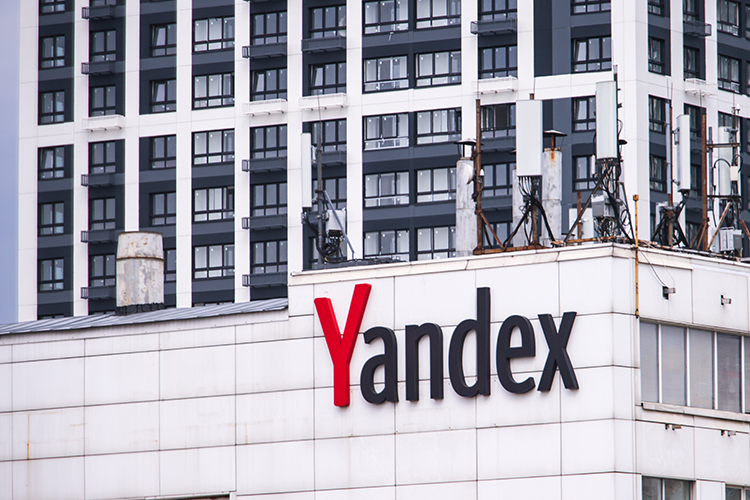 «Поиск Яндекса — там полная монополия! Конечно, Яндекс не готов делиться корневым бизнесом, они вложили туда много денег»