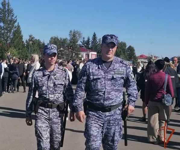 Сотрудники Росгвардии приняли участие в торжественной церемонии открытия мемориала и обеспечили охрану общественного порядка 