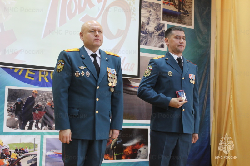 В Главном управлении МЧС России по Чувашии состоялось торжественное собрание личного состава и ветеранов в честь предстоящего Дня Победы