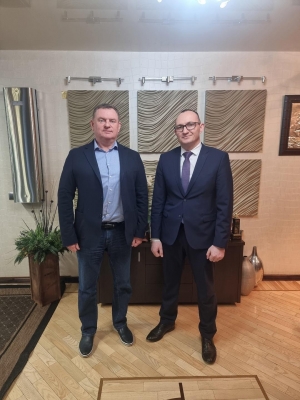 Олег Овчинников обсудил с «Деловой Удмуртией» развитие МСП и системные предпринимательские инициативы