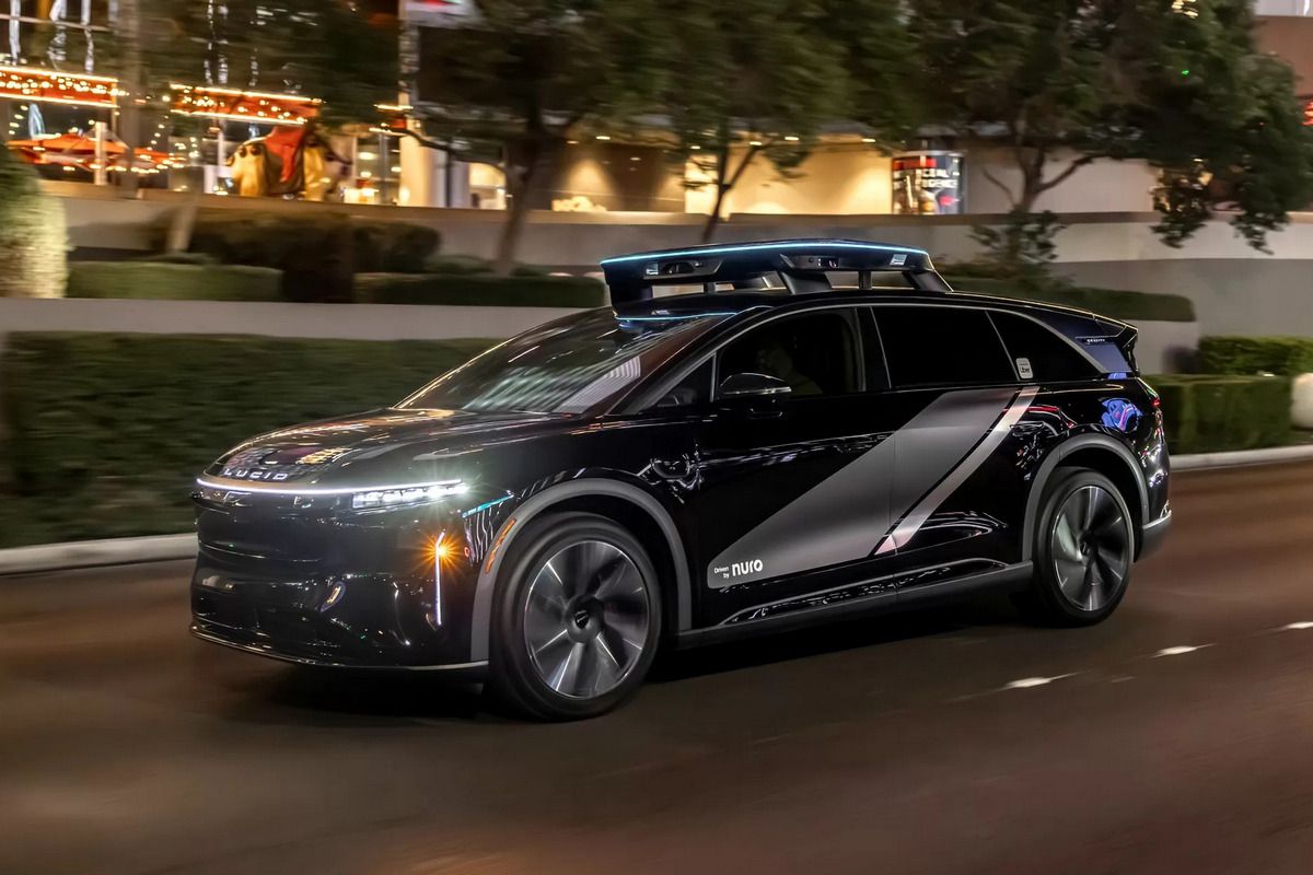 Гиперкары китайской «мечты» и другие премьеры выставки CES-2026 в Лас-Вегасе