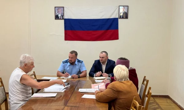 И.о. прокурора Каховского района провел выездной прием граждан в Новой Каховке