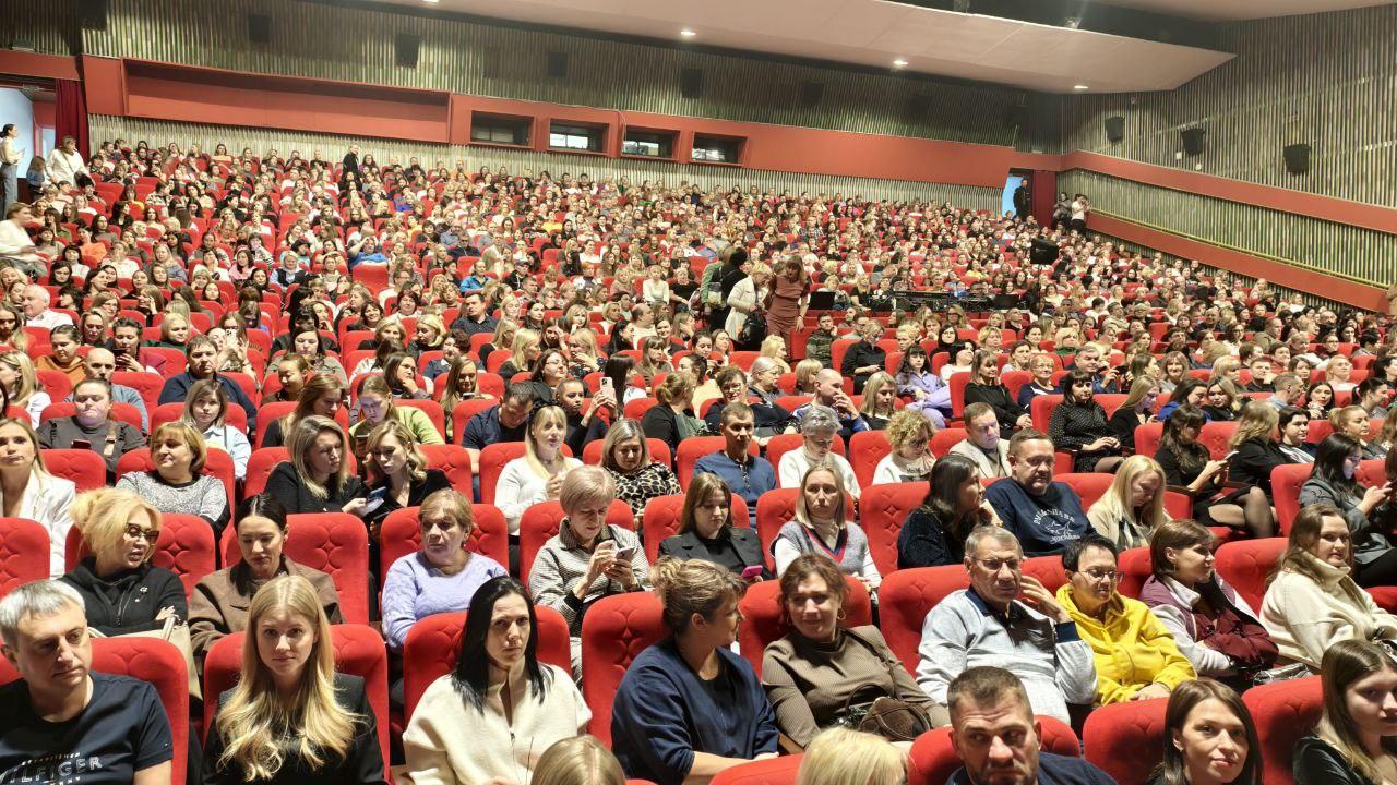 Фото В Новосибирске выступила известная российская певица Ирина Дубцова. ФОТОРЕПОРТАЖ 2