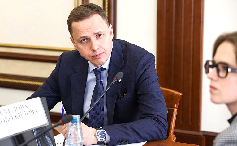 Круглый стол Комитета СФ по экономической политике совместно с Комитетом СФ по аграрно-продовольственной политике и природопользованию «Совершенствование механизмов поддержки развития виноградарства и виноделия в Российской Федерации»