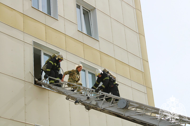 В Управлении Росгвардии по Липецкой области тушили условный пожар