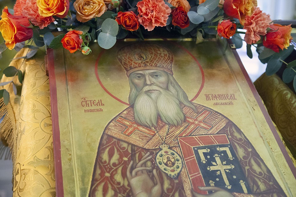 В Казанском женском монастыре Ярославля почтили память святителя Агафангела, митрополита Ярославского