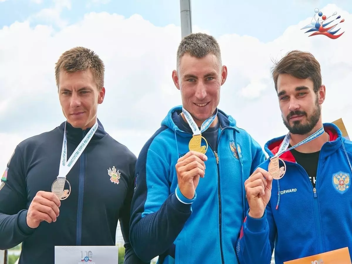Таганрогский спортсмен получил золото в чемпионате и Кубке России по гребле на байдарках и каноэ