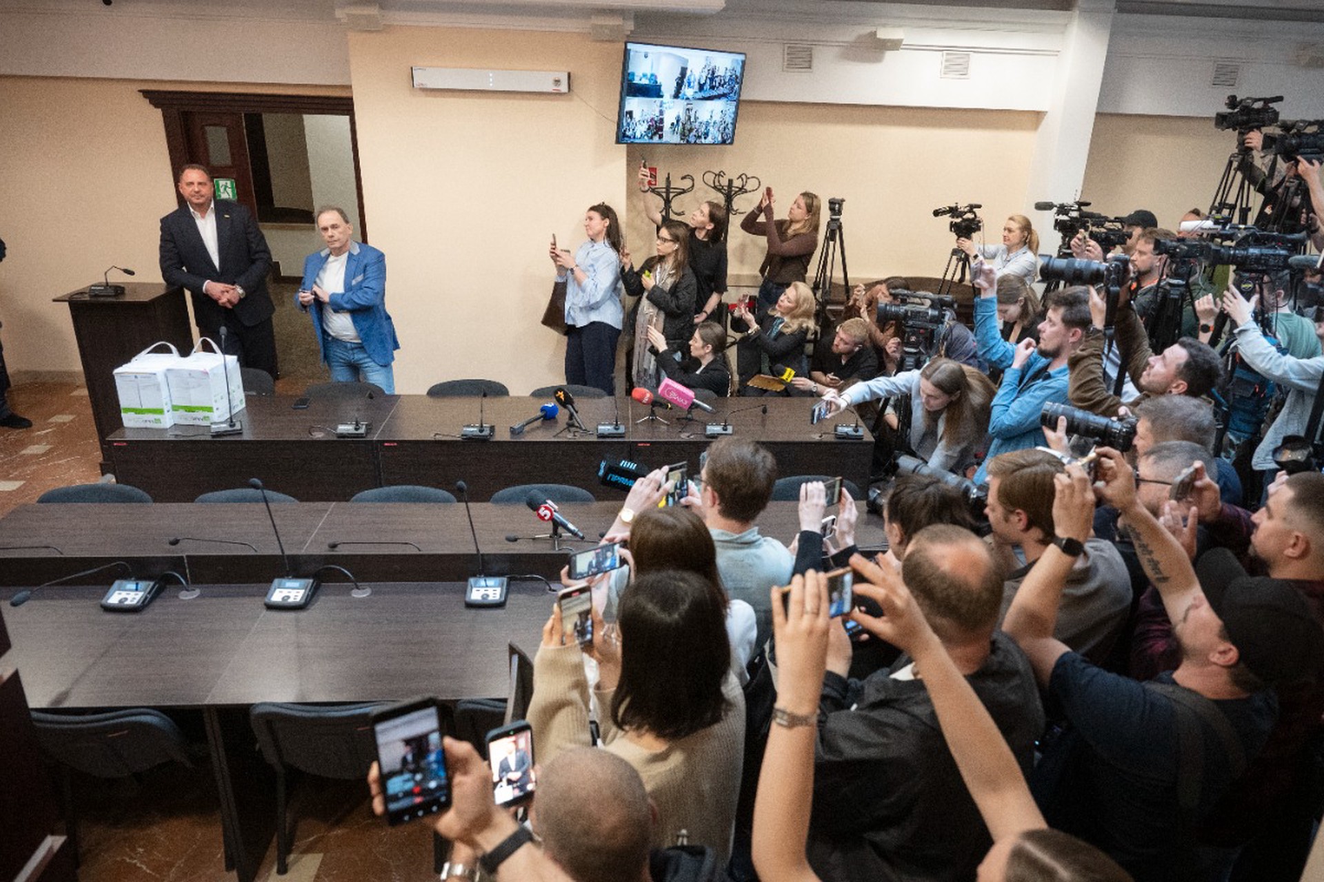 Ермак проведет ночь в СИЗО