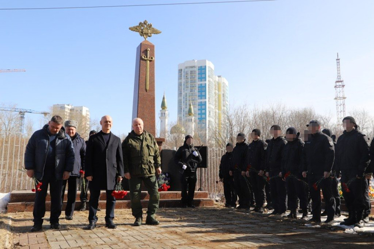 Начальник Управления Росгвардии по Пермскому краю принял участие в траурном мероприятии