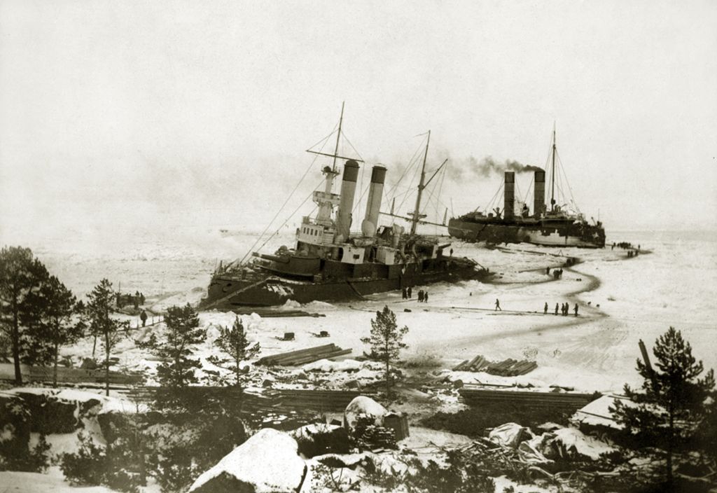 General_Admiral_Apraksin_and_Yermak_in_Gogland.jpg