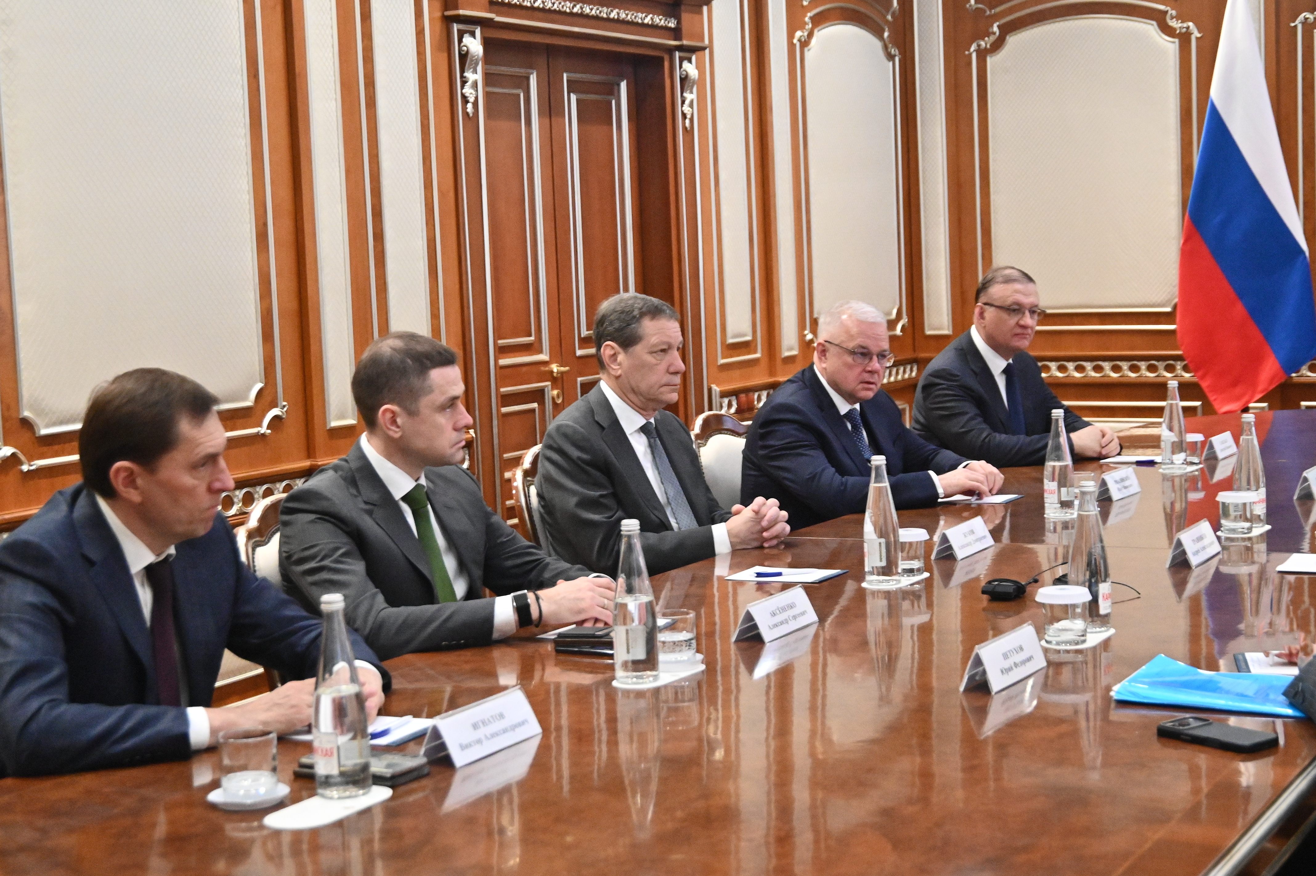 За поддержку важных проектов поблагодарил губернатор депутатов Госдумы