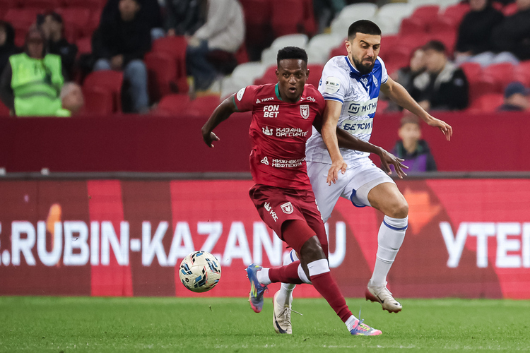 Андресон Арройо дебютировал за «Рубин». Он вышел в конце второго тайма