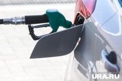 Стоимость бензина только за день выросла до восьми рублей 